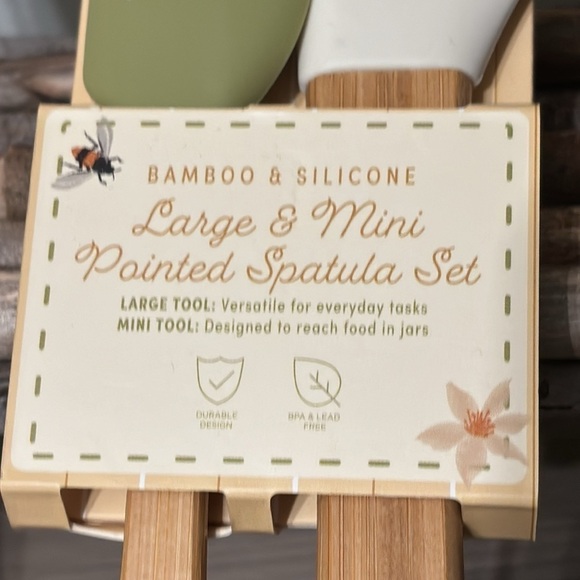 NEW IN PACKAGING!  BEE GRATEFUL MINI & LARGE BAMBOO AND SILICONE SPATULA… - Picture 4 of 7